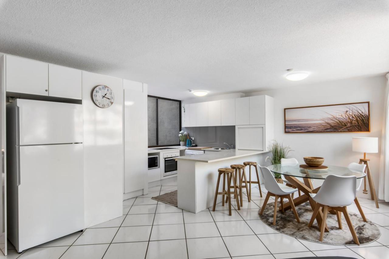 Mylos Holiday Apartments Alexandra Headland Esterno foto