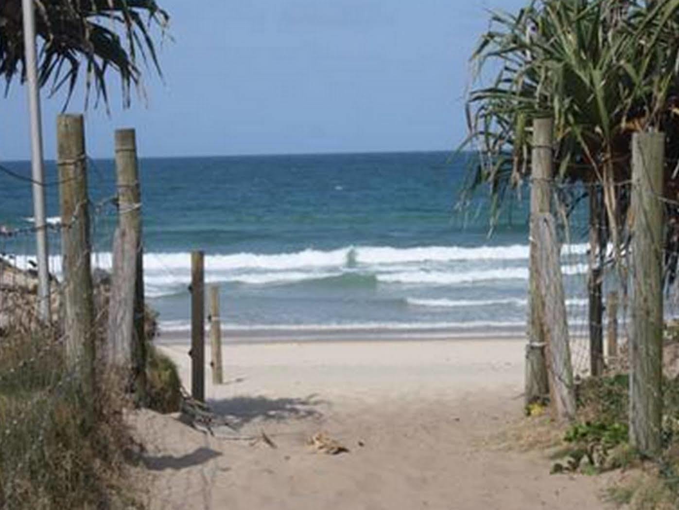 Mylos Holiday Apartments Alexandra Headland Esterno foto