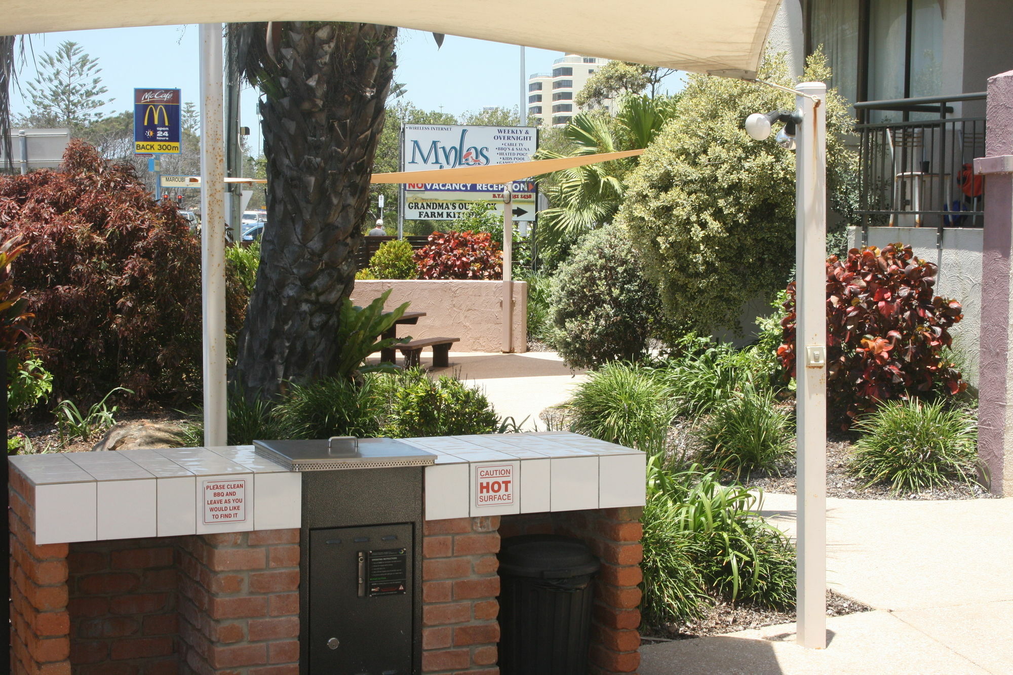 Mylos Holiday Apartments Alexandra Headland Esterno foto