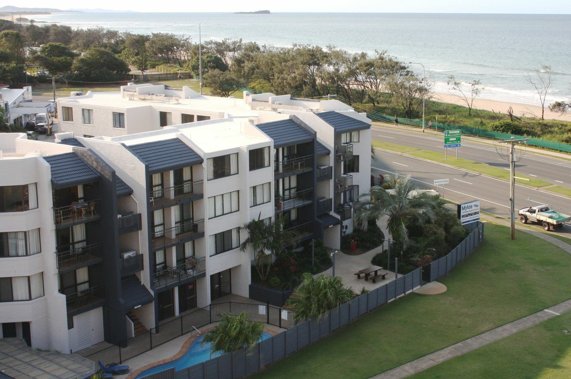Mylos Holiday Apartments Alexandra Headland Esterno foto